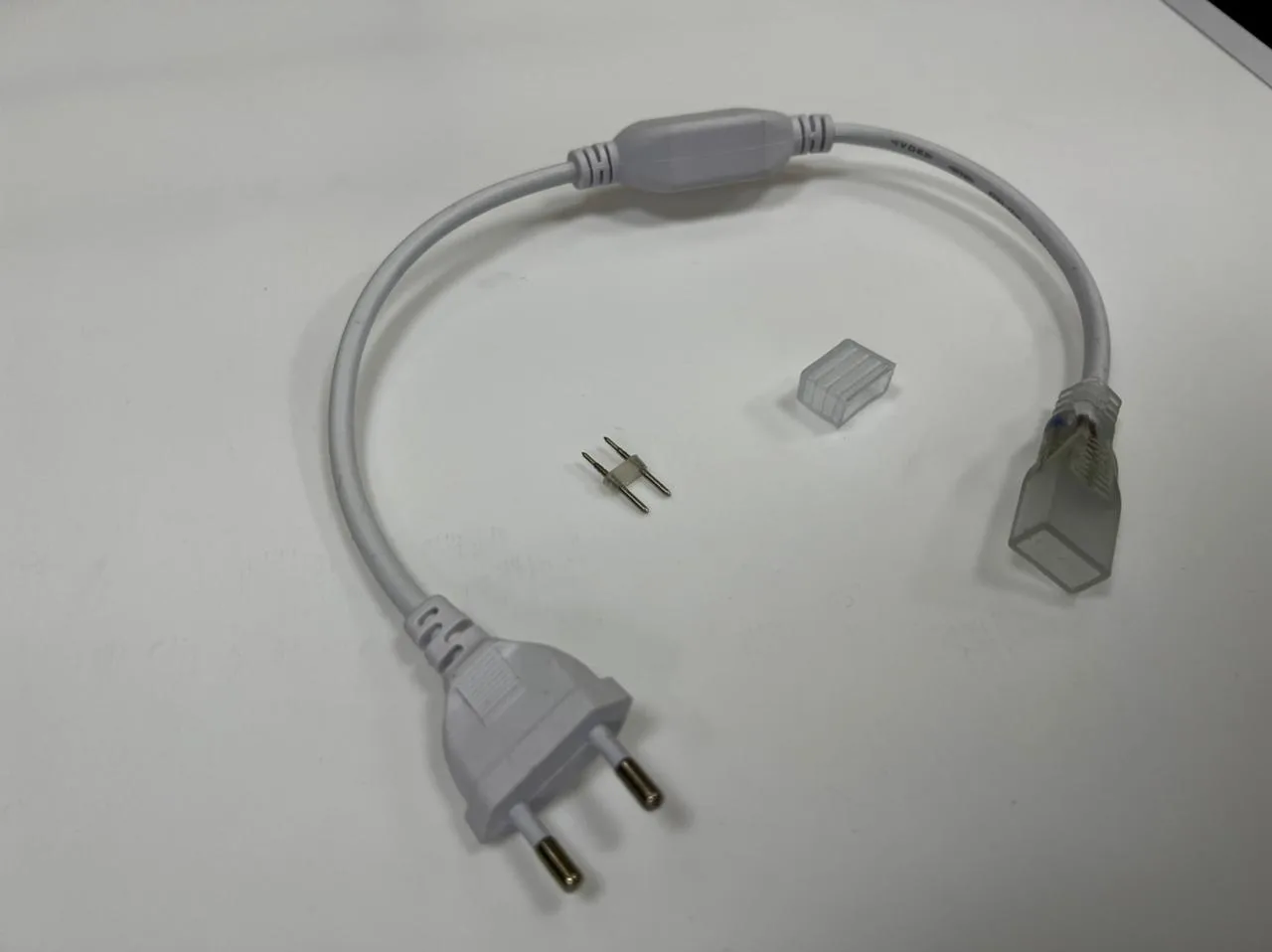 Комплект подключения для гибкого неона 8х16 220V